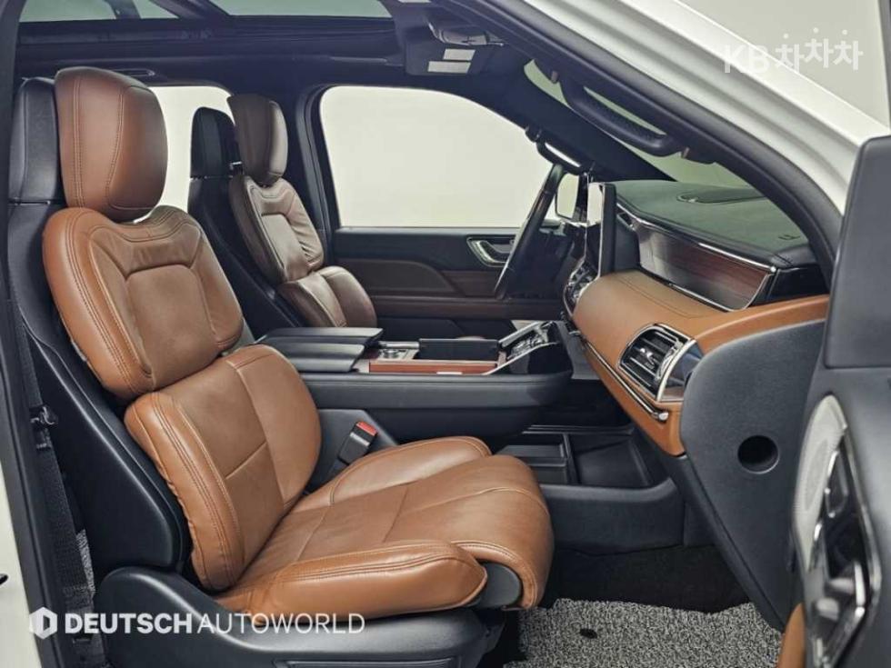 Lincoln Navigator — miniaturë 10