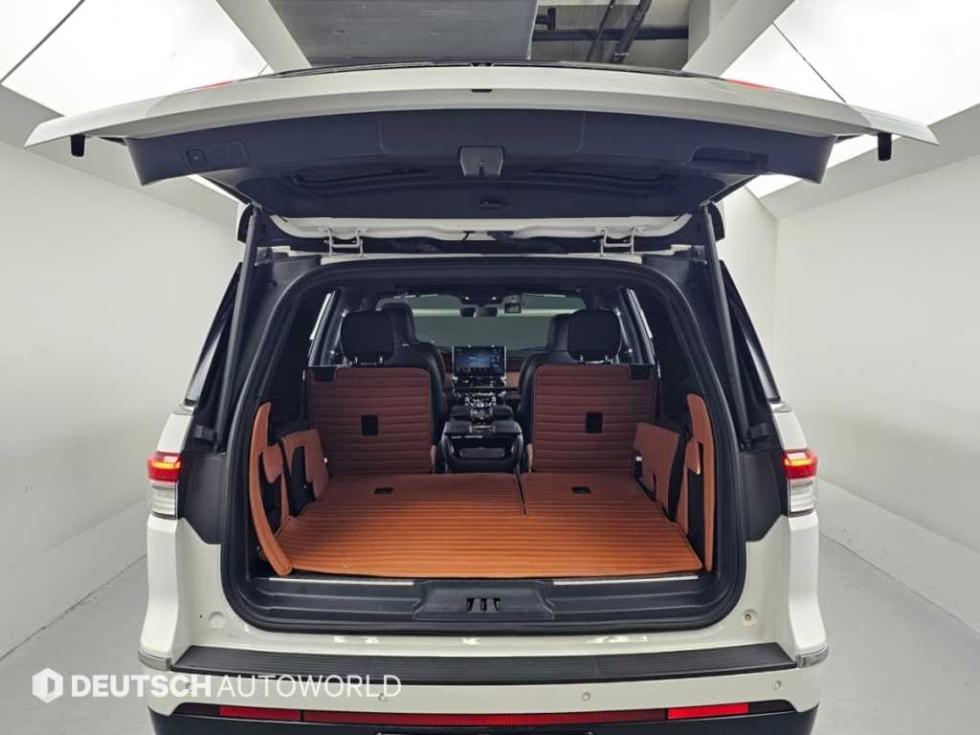 Lincoln Navigator — miniaturë 19