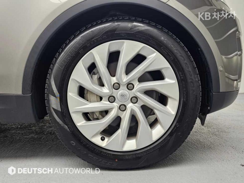 Land Rover Discovery — miniaturë 5