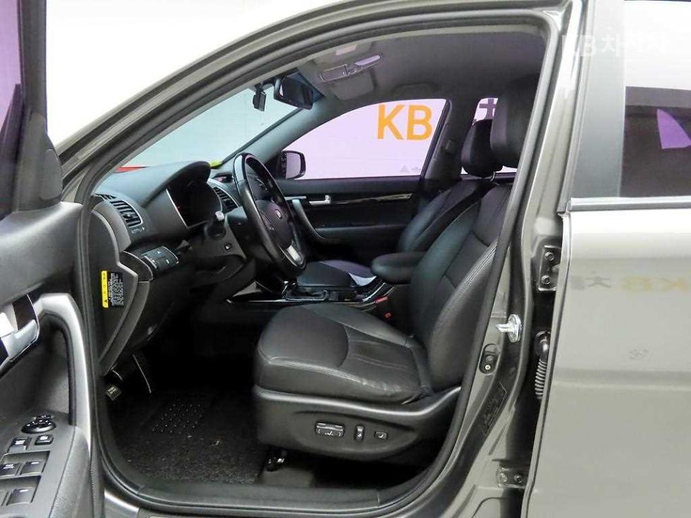 Kia Sorento — miniaturë 12