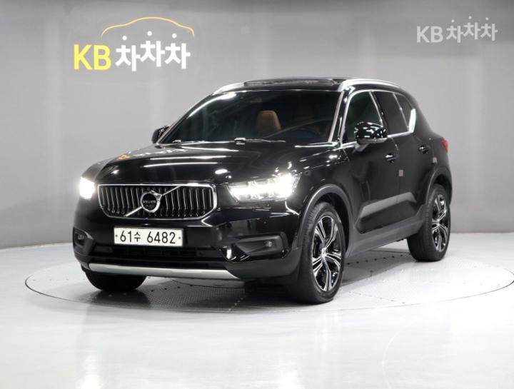 Volvo XC40 T4 AWD Momentum