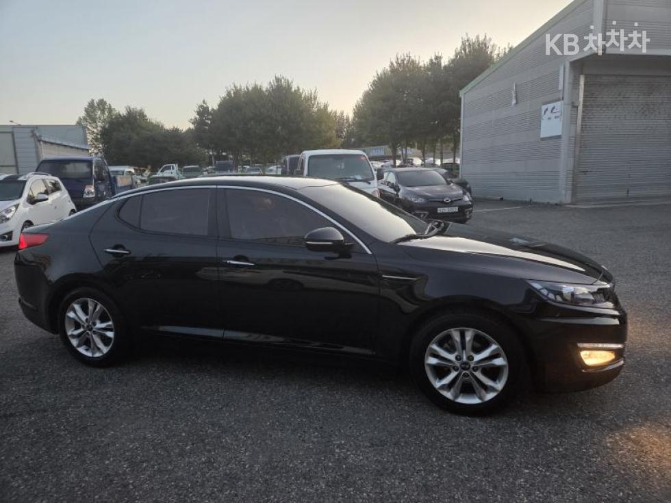 Kia K5 — miniaturë 4