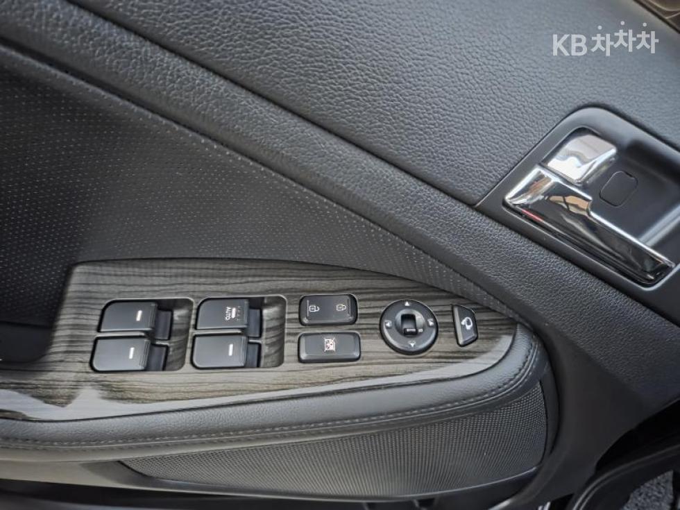 Kia K5 — miniaturë 11