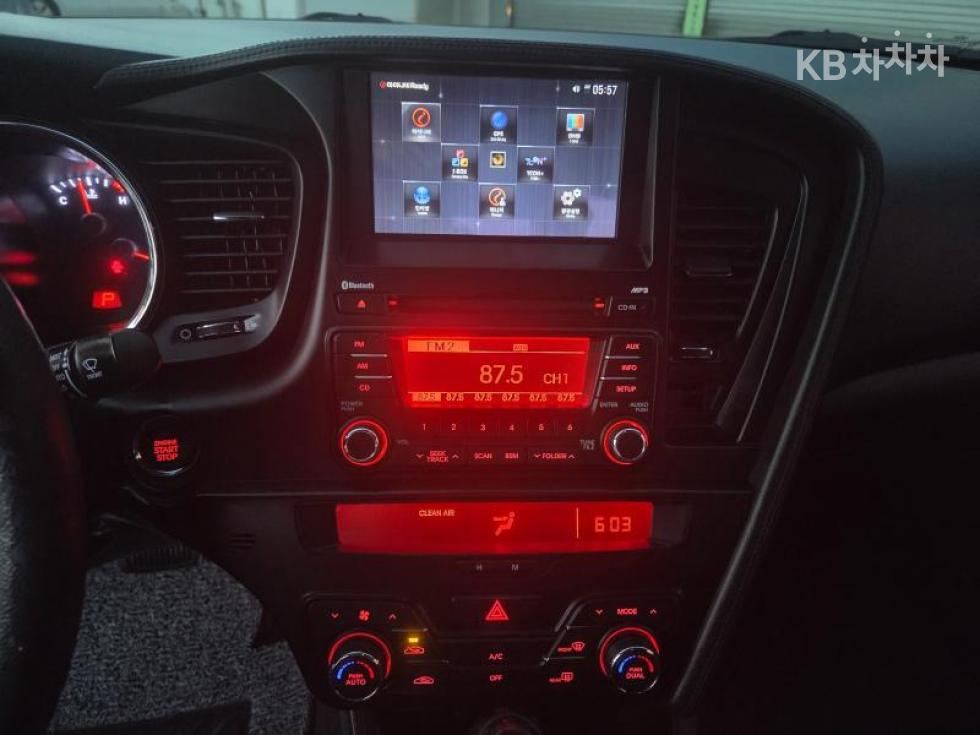 Kia K5 — miniaturë 14