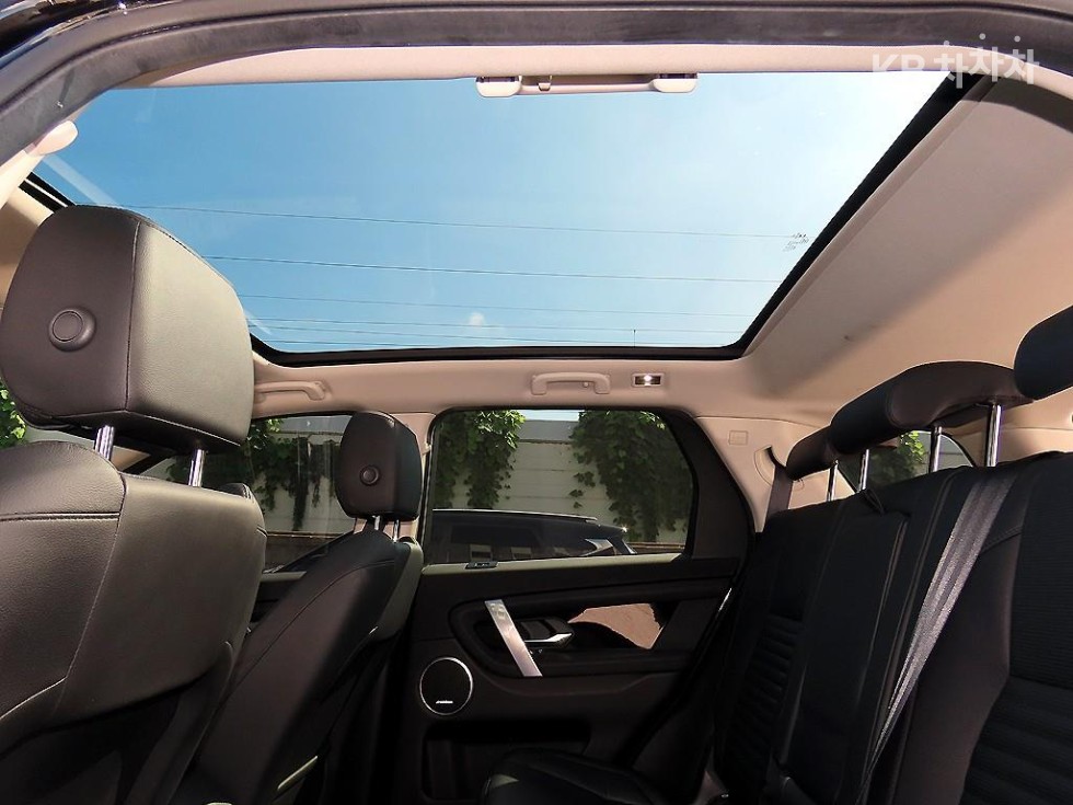 Land Rover Discovery Sport — miniaturë 17