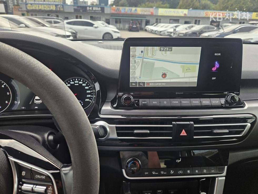 Kia Seltos — miniaturë 8
