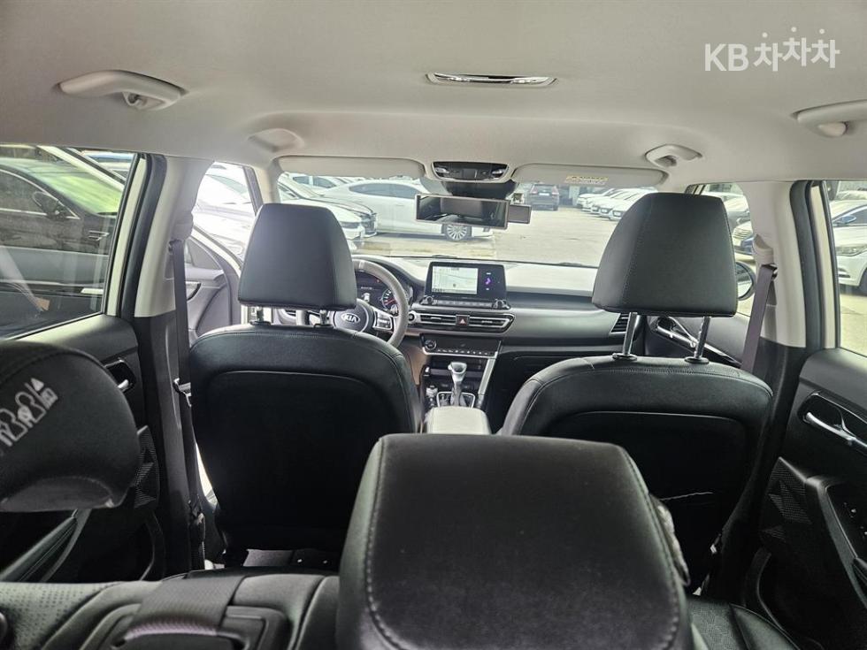 Kia Seltos — miniaturë 16