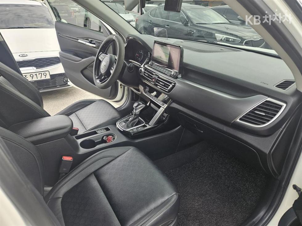 Kia Seltos — miniaturë 17