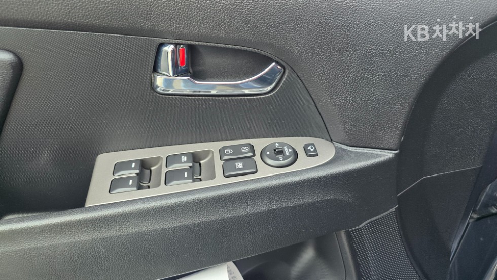 Kia Sportage — miniaturë 15