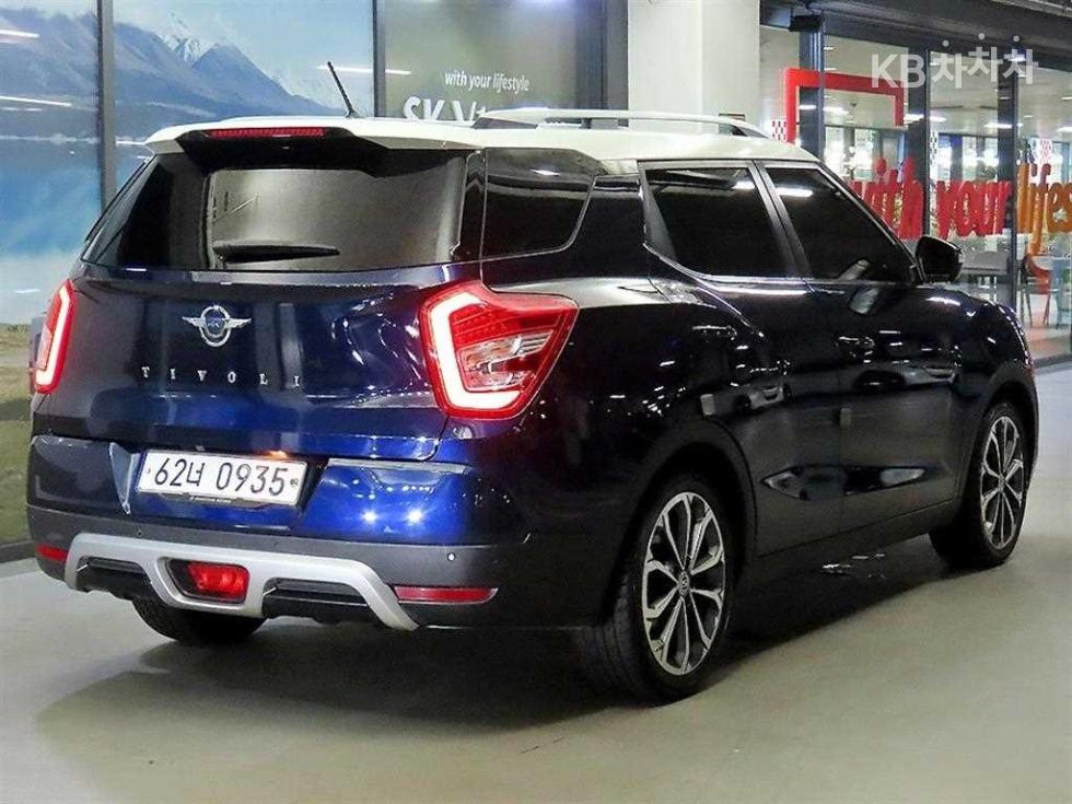 SsangYong Tivoli — miniaturë 4