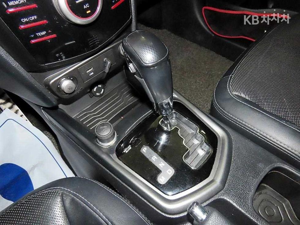 SsangYong Tivoli — miniaturë 12