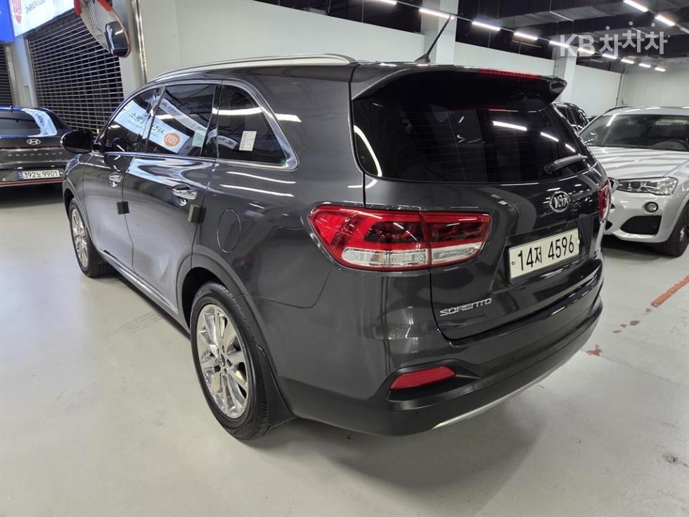 Kia Sorento — miniaturë 3