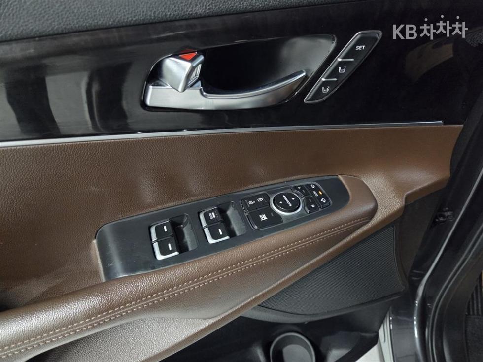 Kia Sorento — miniaturë 15