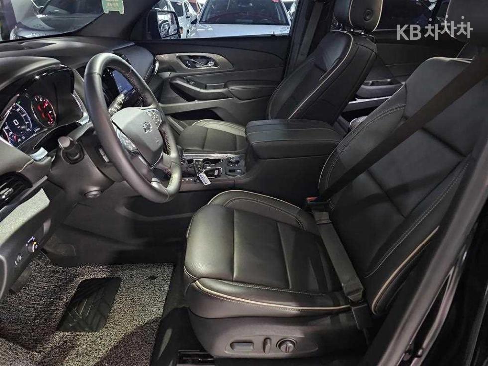 Chevrolet Traverse — miniaturë 13