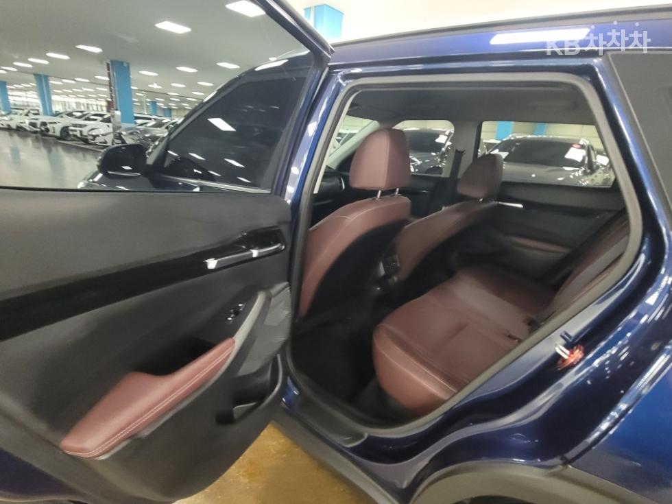 Kia Seltos — miniaturë 10