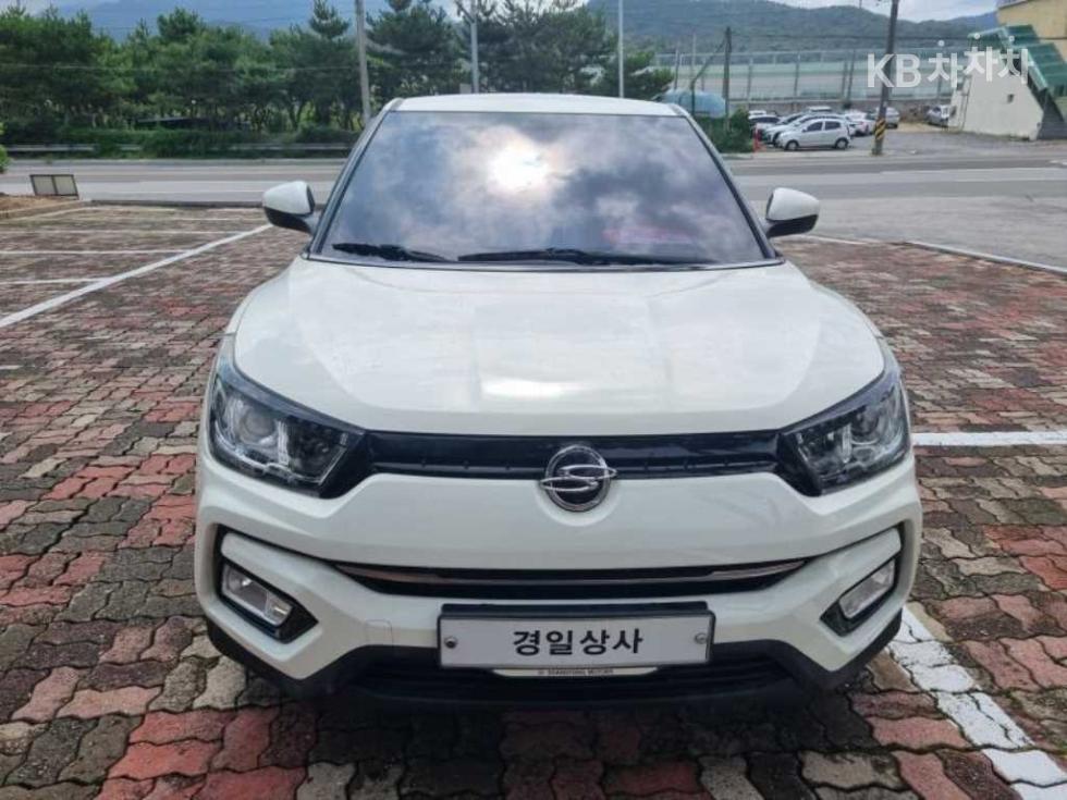 SsangYong Tivoli 1.6 가솔린 VX 2WD — foto 1