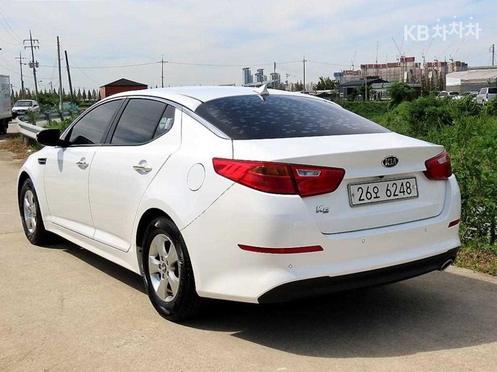 Kia K5 — miniaturë 3
