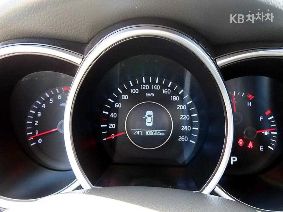 Kia K5 — miniaturë 8