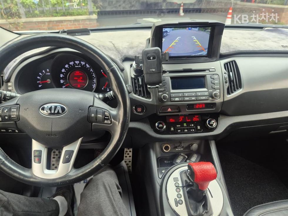 Kia Sportage — miniaturë 11