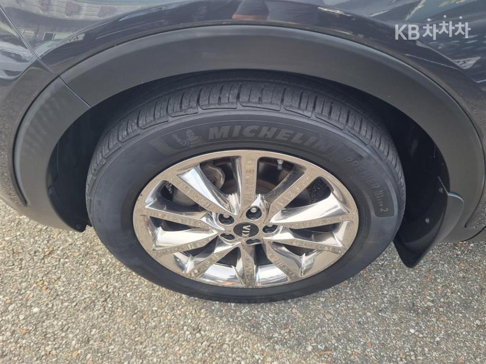 Kia Sorento — miniaturë 15