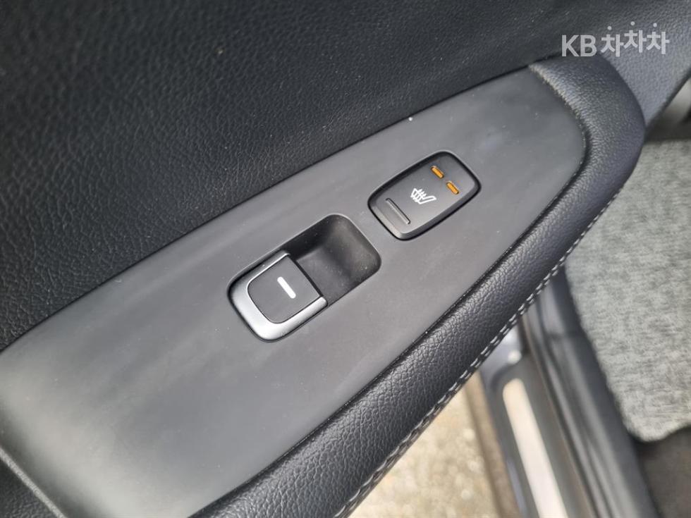Kia Sorento — miniaturë 17
