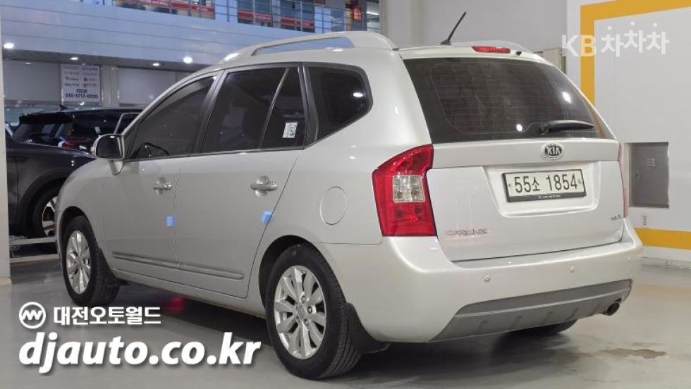 Kia Carens — miniaturë 6