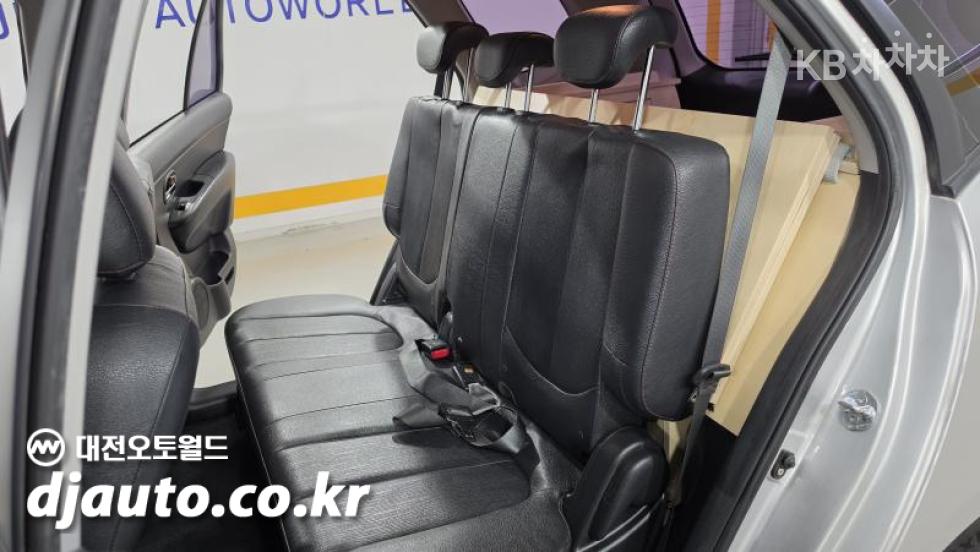 Kia Carens — miniaturë 9