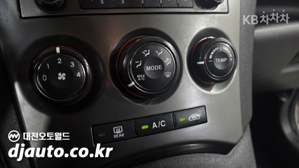 Kia Carens — miniaturë 13