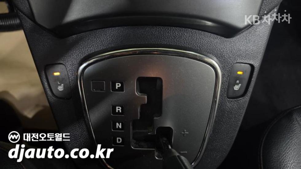Kia Carens — miniaturë 14