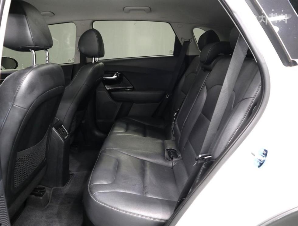 Kia Niro — miniaturë 10