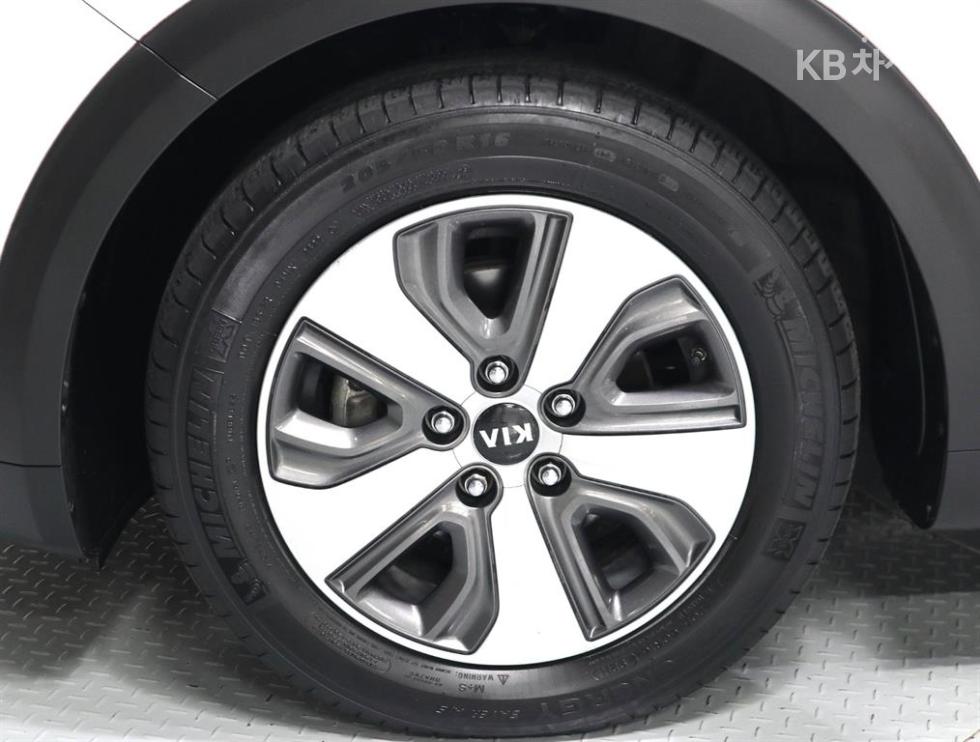 Kia Niro — miniaturë 19