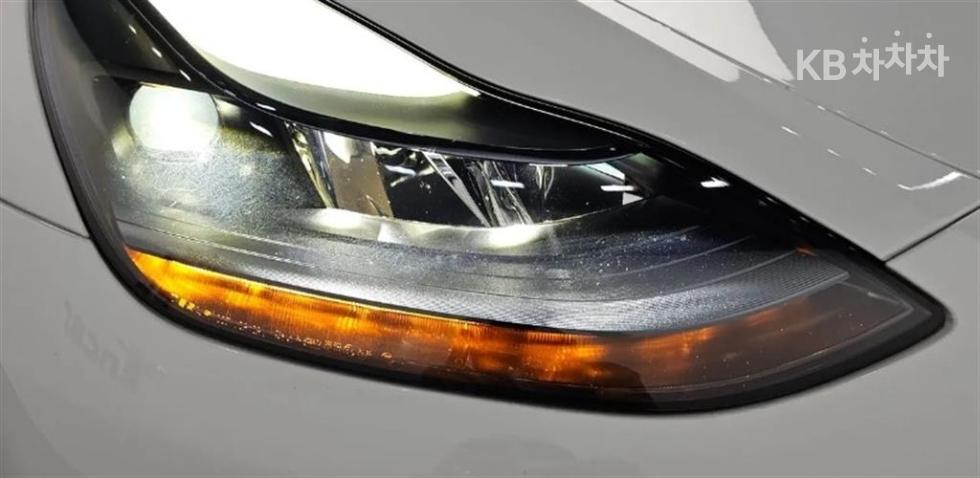 Tesla Model Y — miniaturë 6