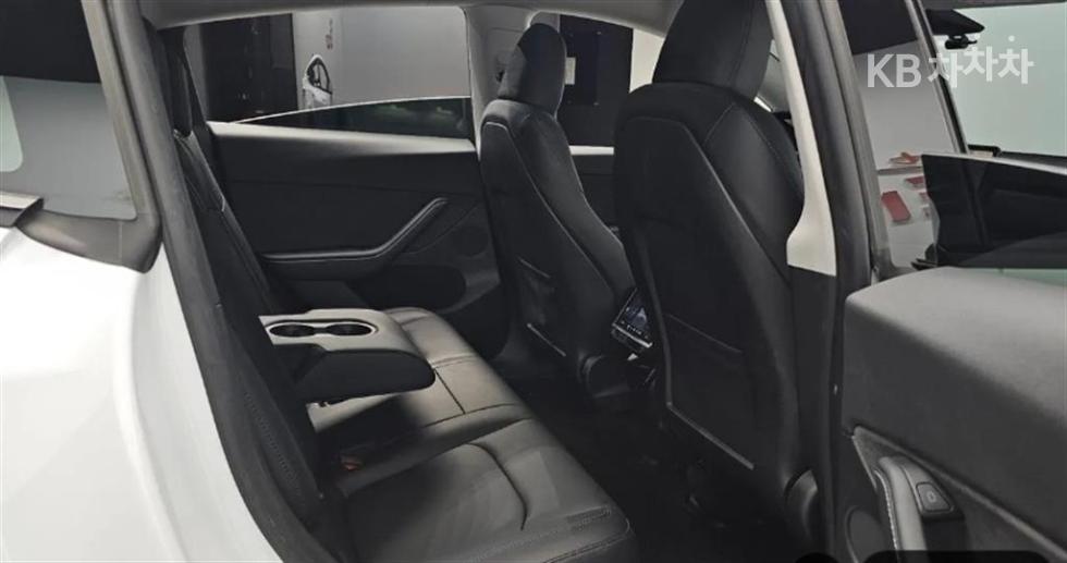 Tesla Model Y — miniaturë 14