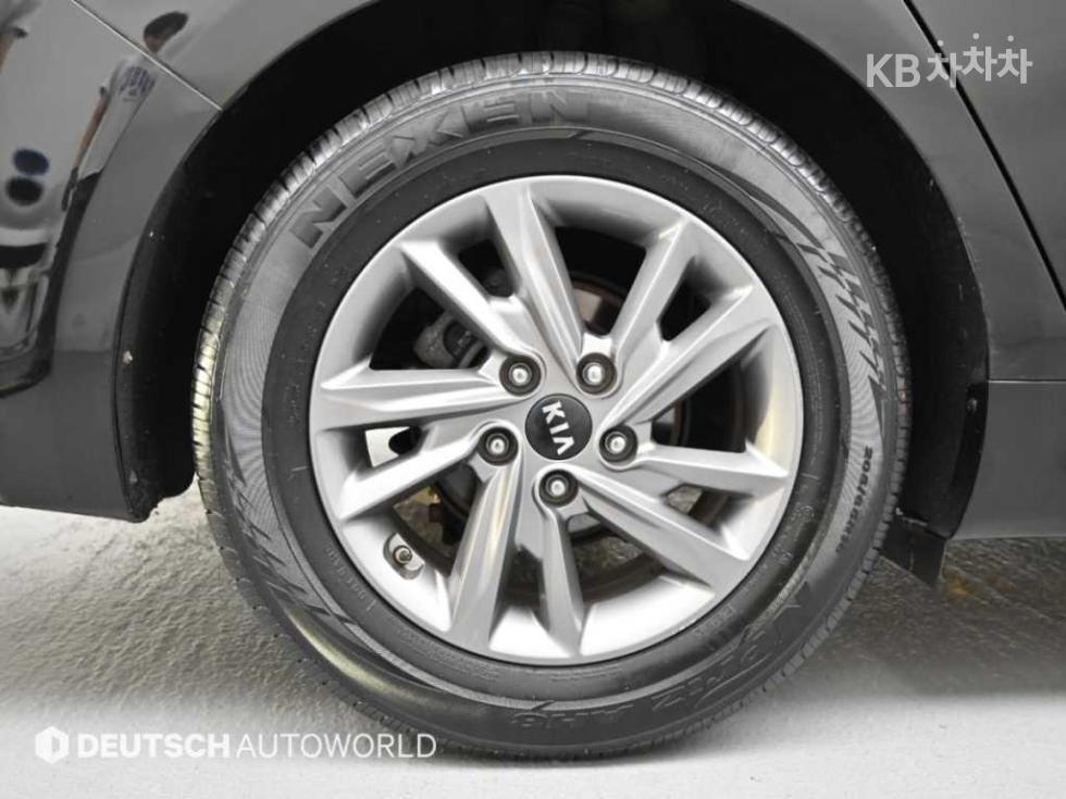 Kia K5 — miniaturë 5