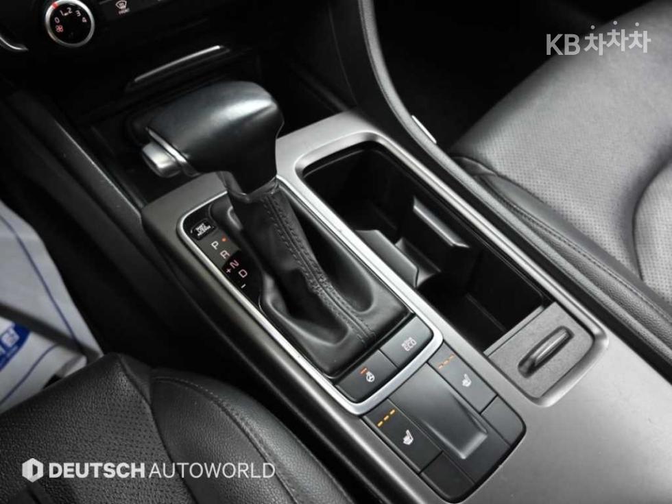 Kia K5 — miniaturë 9