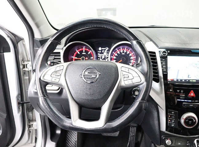 SsangYong Tivoli — miniaturë 12