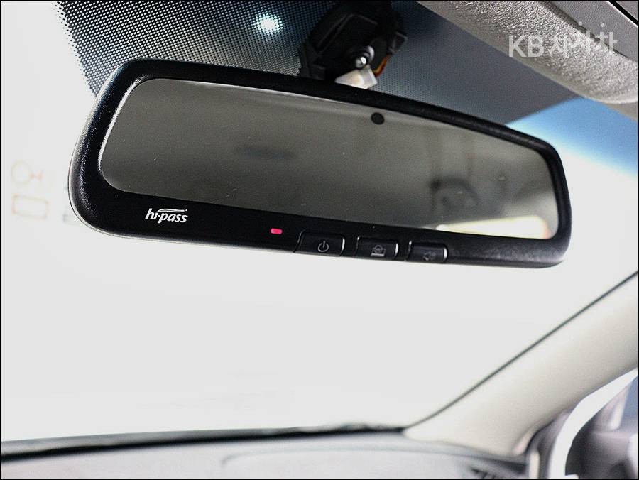 SsangYong Tivoli — miniaturë 9