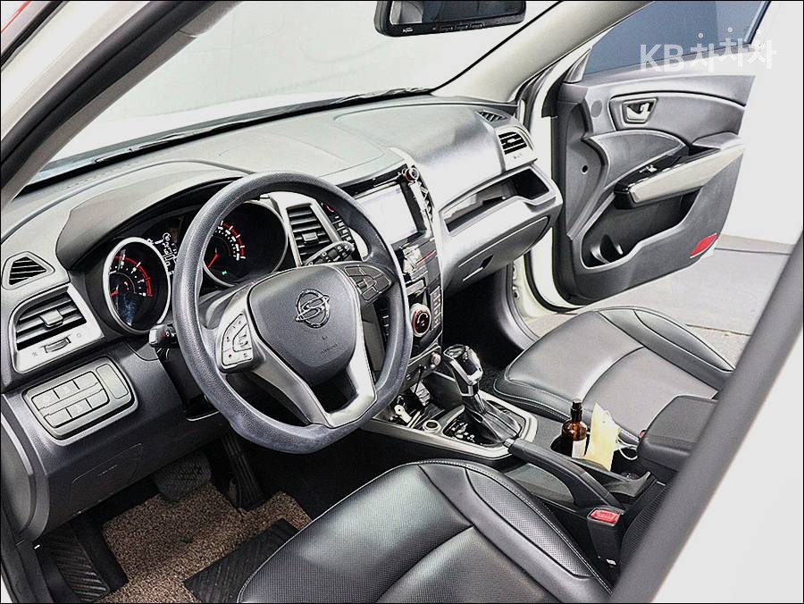 SsangYong Tivoli — miniaturë 16