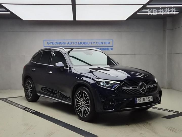 Mercedes-Benz GLC 300 4Matic 기본형 — foto 1