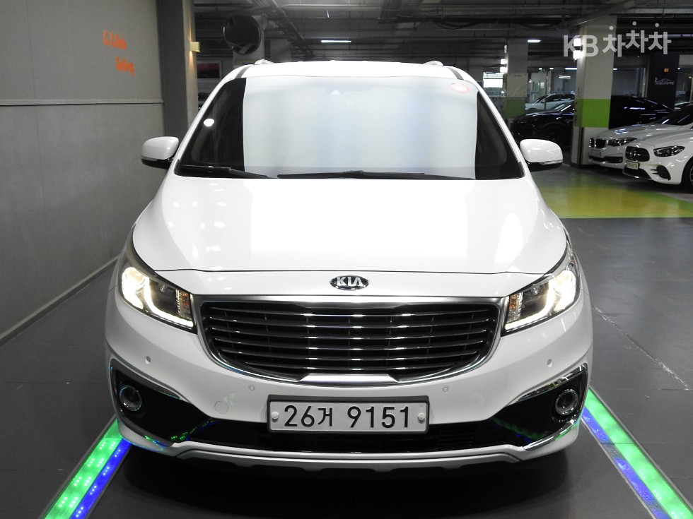 Kia Carnival