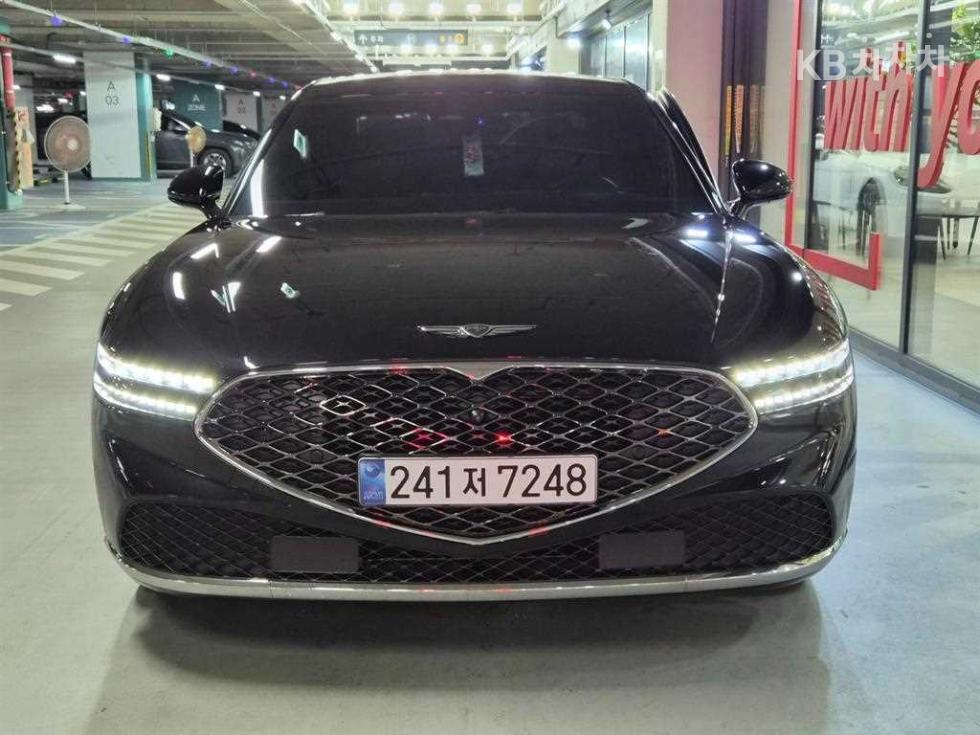 جينيسيس G90