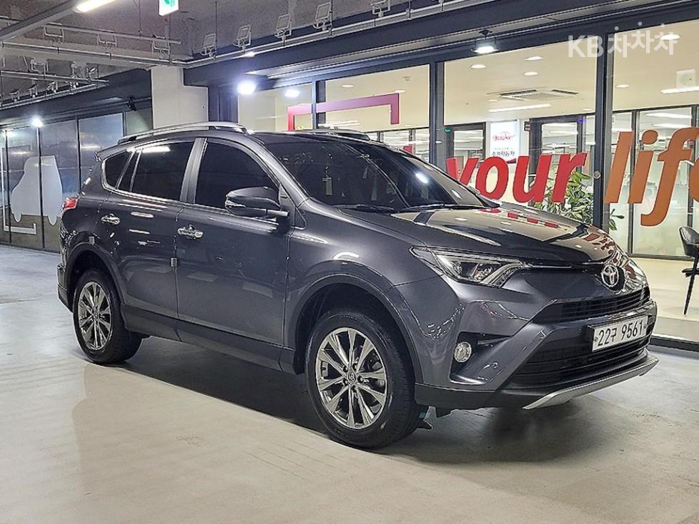 تويوتا RAV4