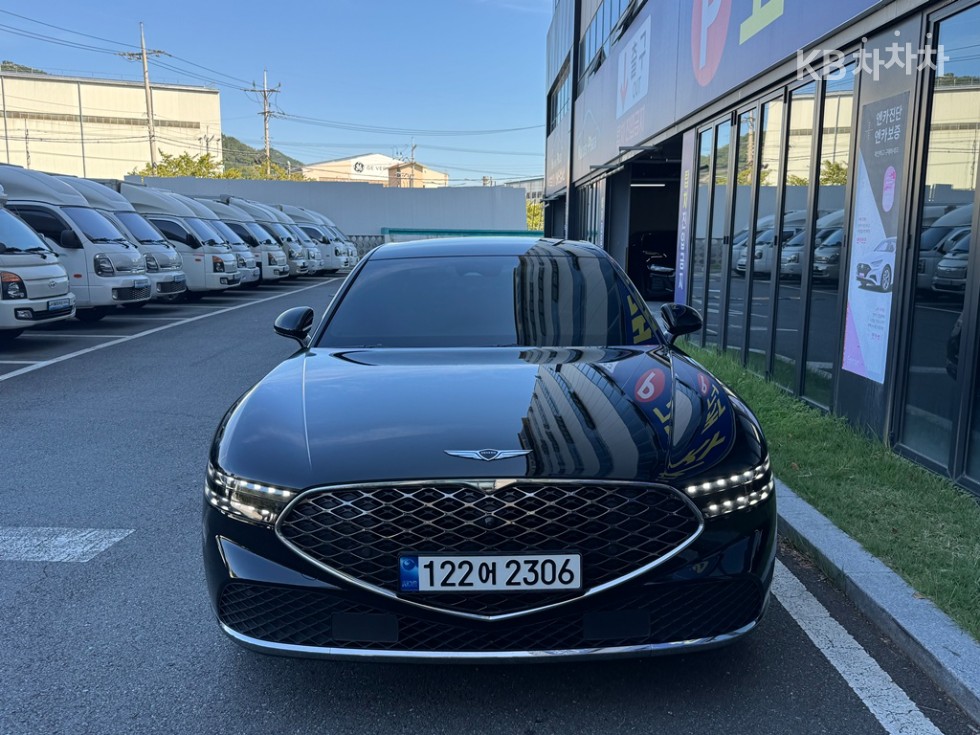 جينيسيس G90