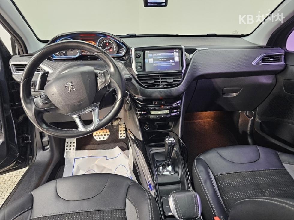 Peugeot 2008 — miniaturë 5