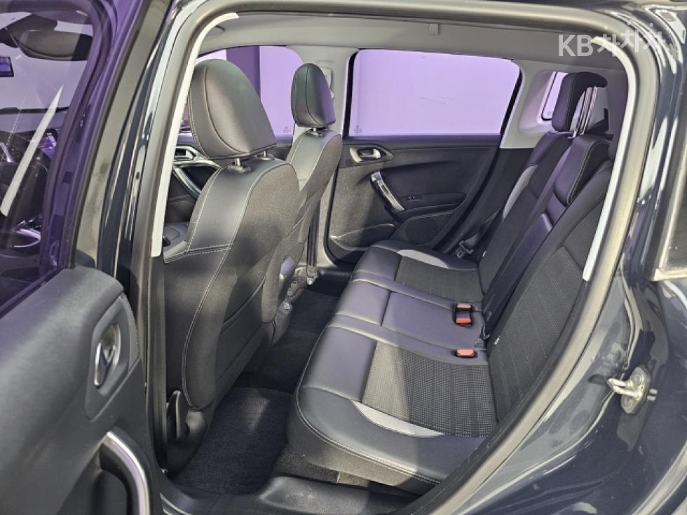 Peugeot 2008 — miniaturë 9