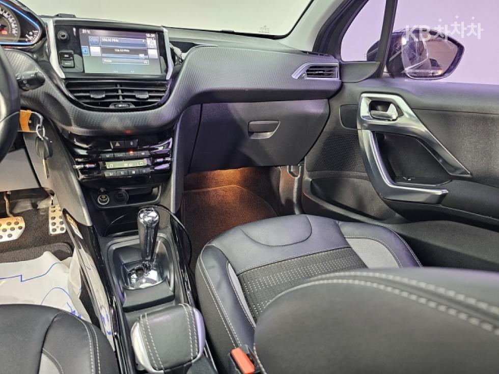 Peugeot 2008 — miniaturë 10
