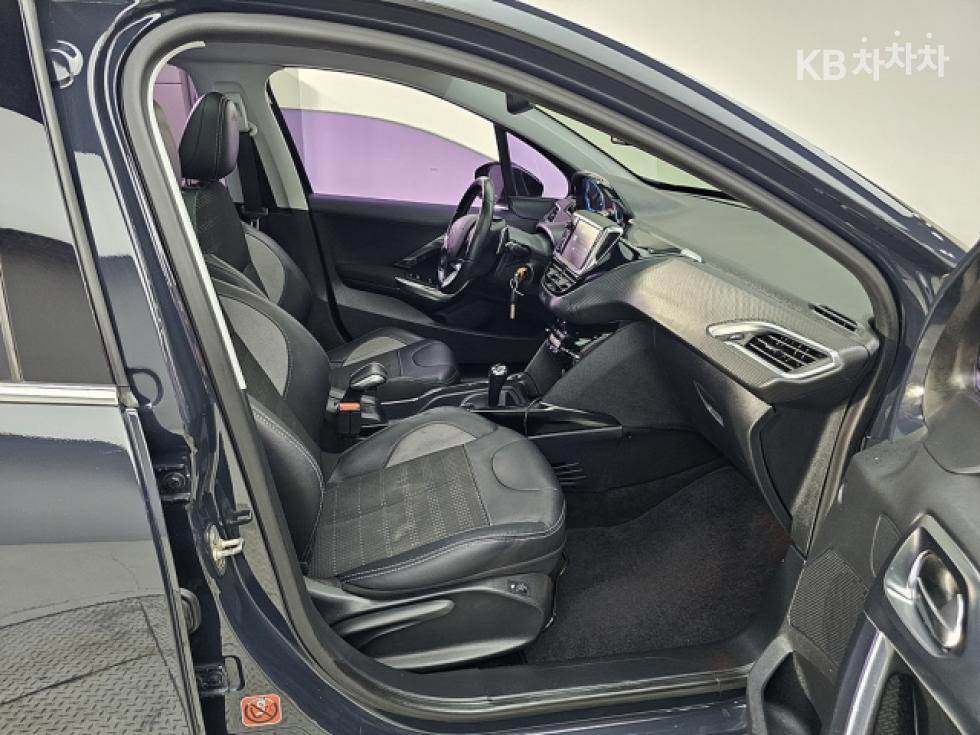 Peugeot 2008 — miniaturë 11