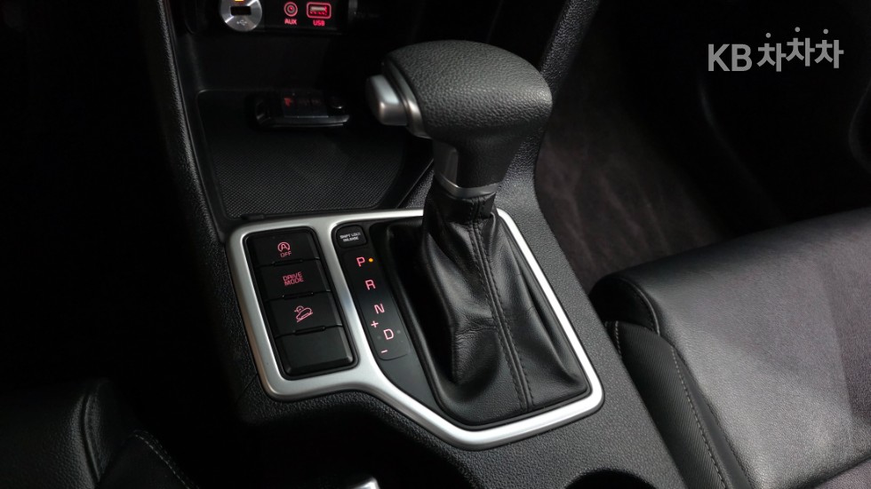 Kia Sportage — miniaturë 11