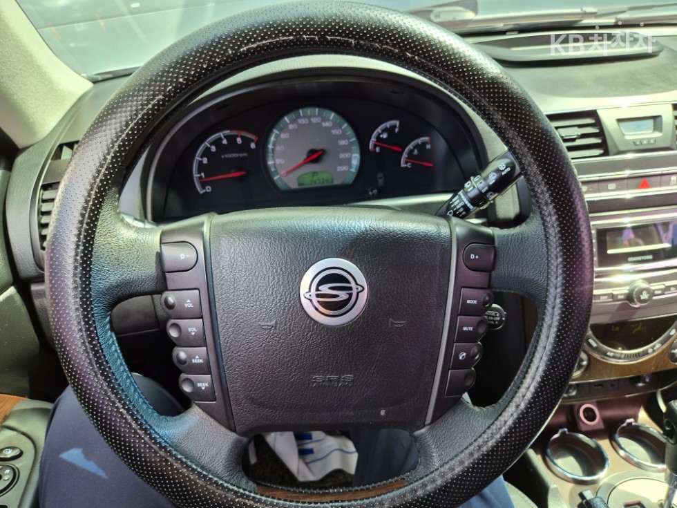 SsangYong Rexton Sports — miniaturë 8