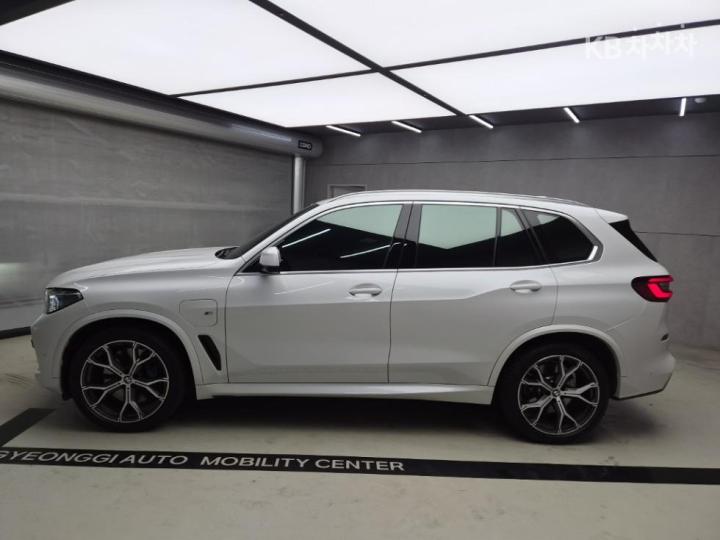 BMW X5 — miniaturë 4